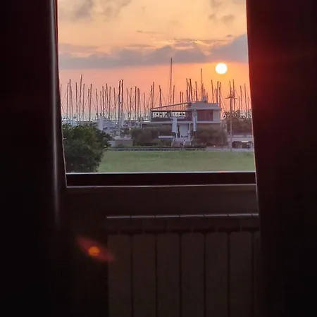 Kundra Portiglioni לינה וארוחת בוקר פונטונה די סקרלינו